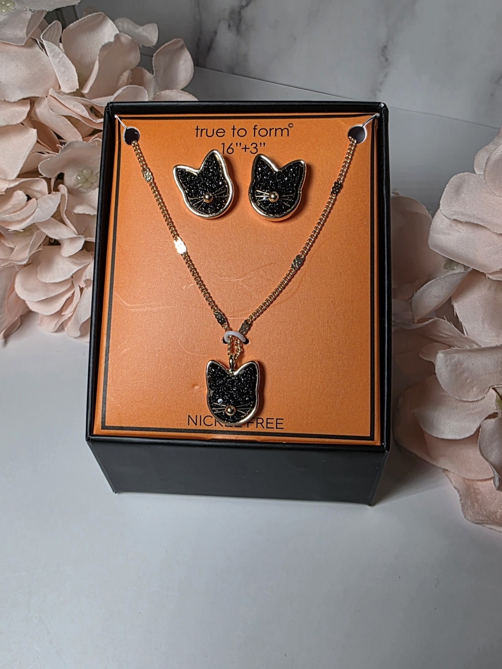 True To Form - Black Cat Pendant Necklace & Stud Earrings Set